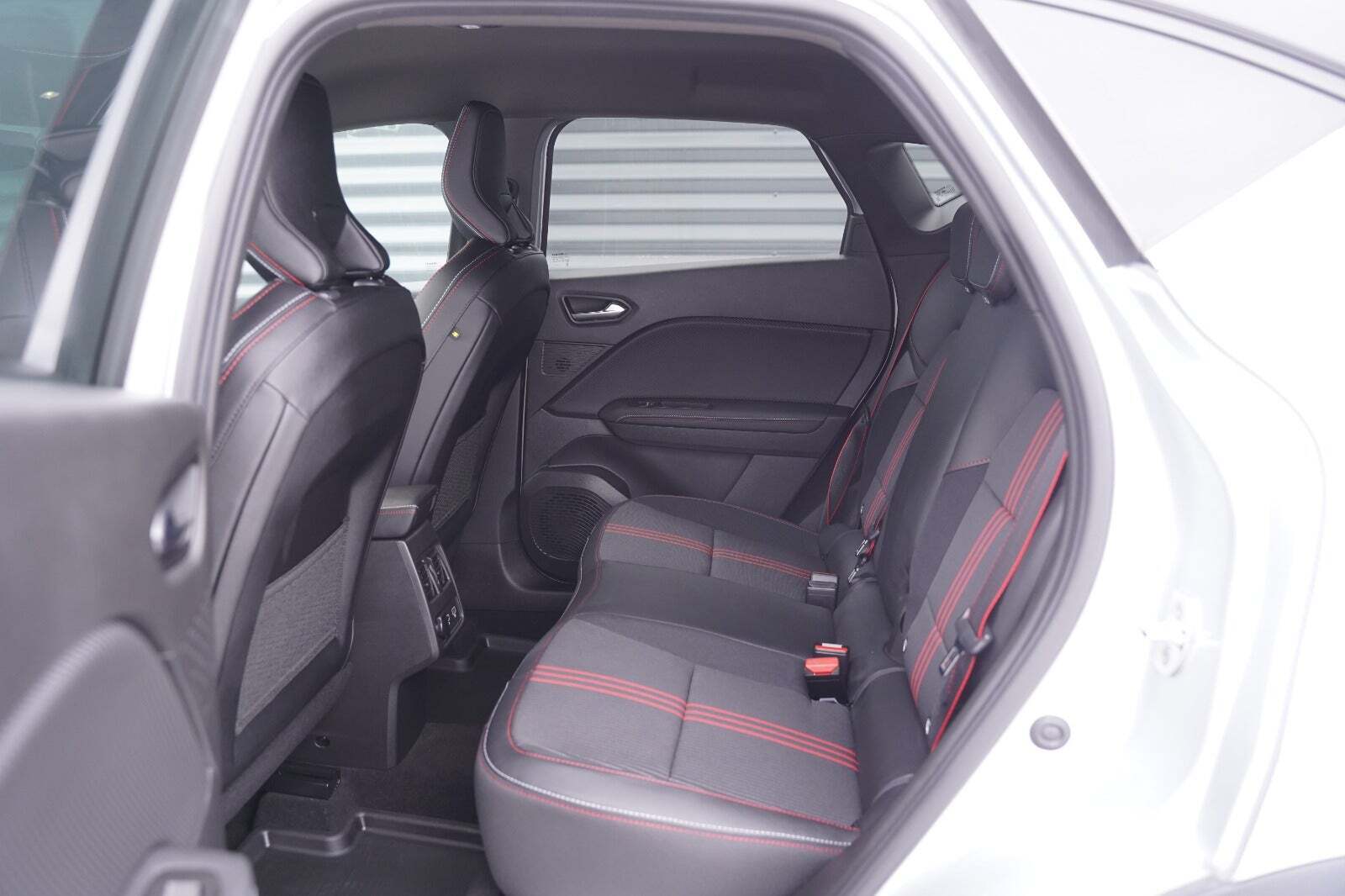 Hvid Renault Captur fra 2021