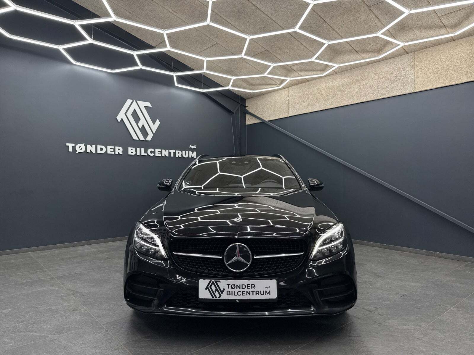 Mercedes C300 de 2,0 AMG Line Night Edition stc. aut.