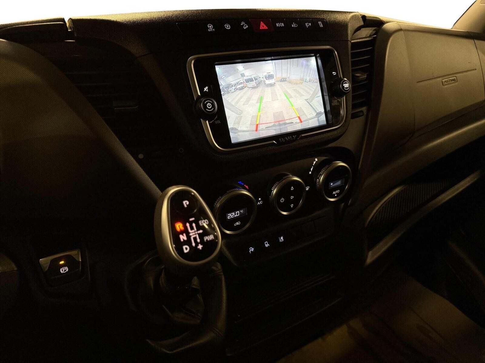 Sort Iveco Daily fra 2023