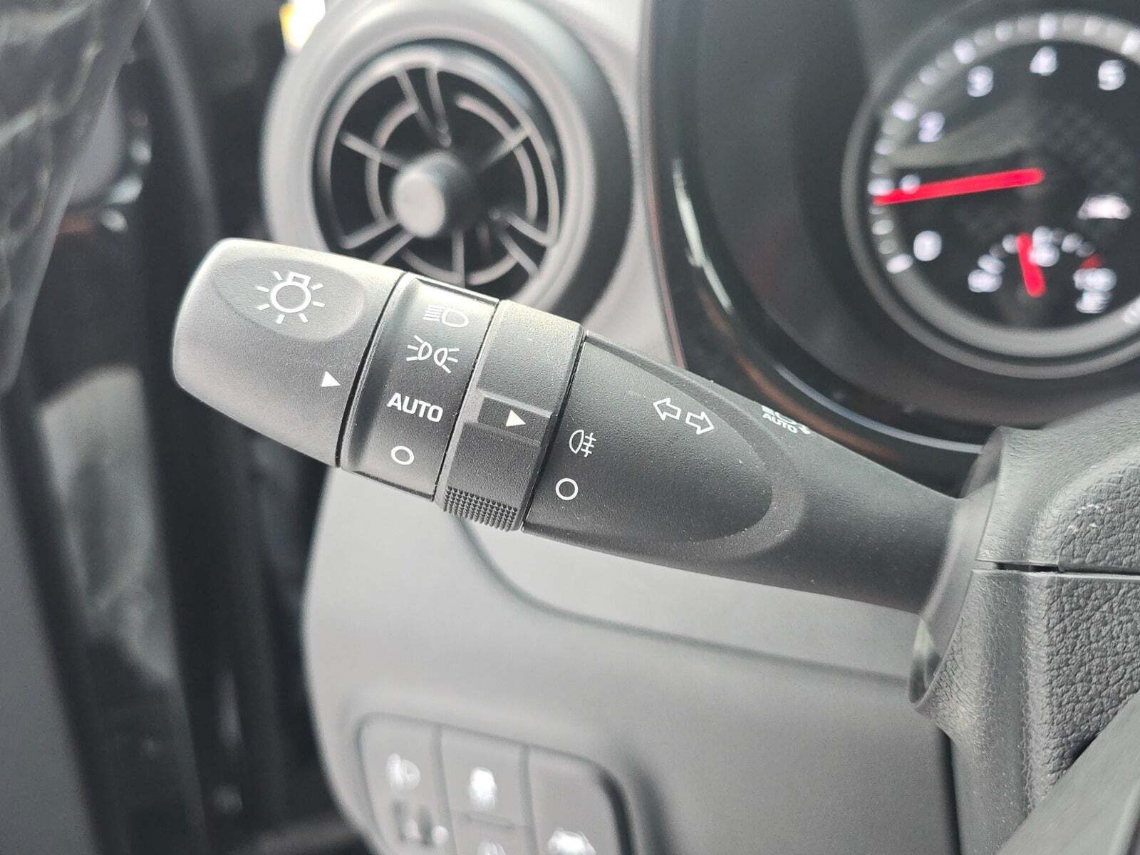 Sort Hyundai i10 fra 2022