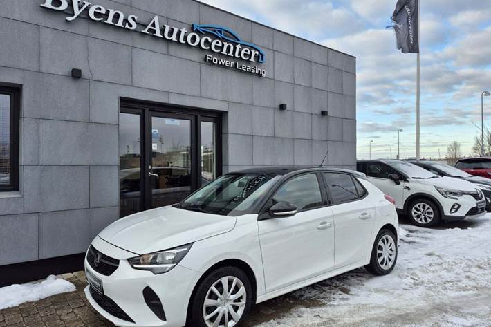 Hvid Opel Corsa fra 2021