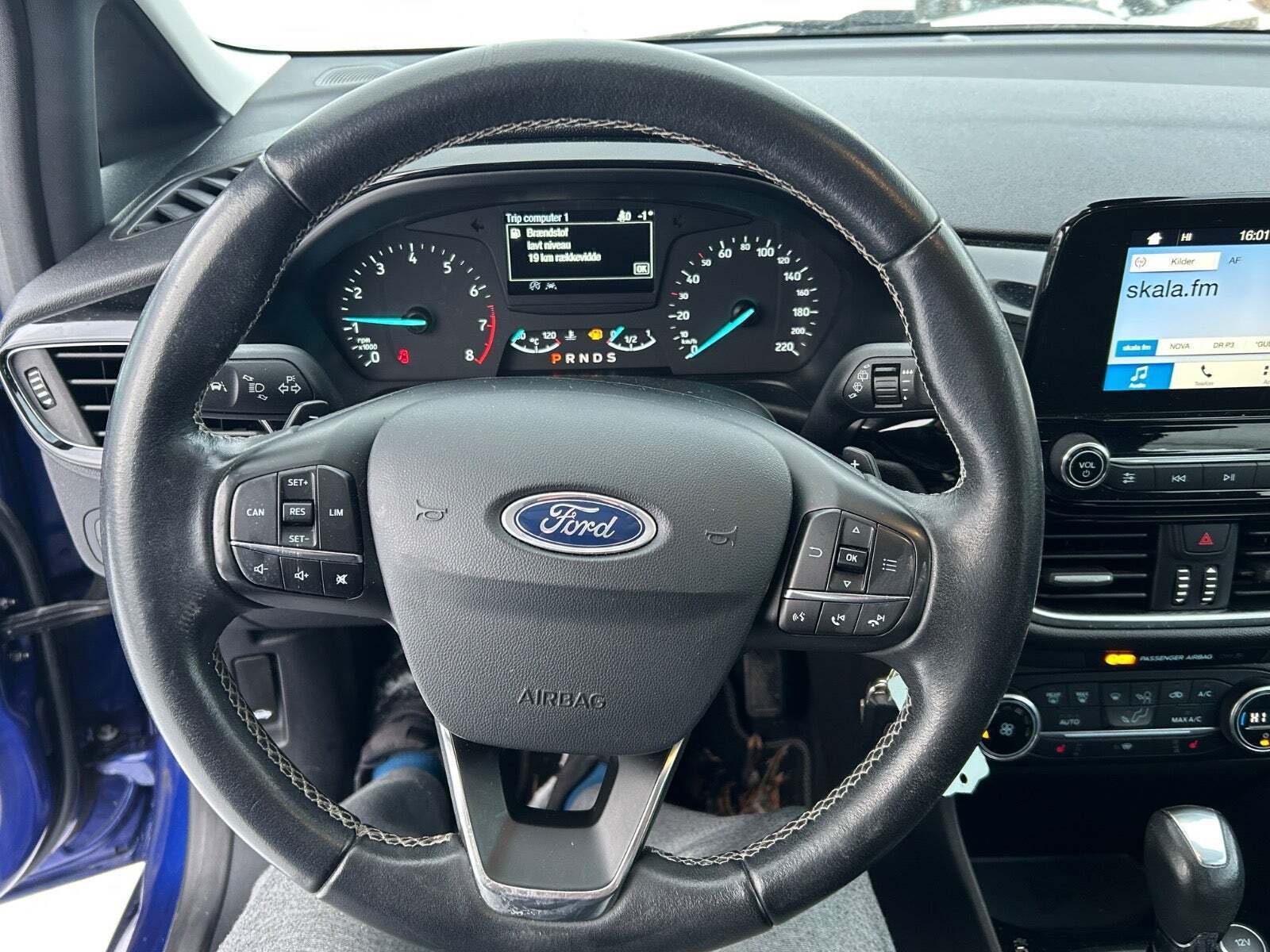 Blå Ford Fiesta fra 2018