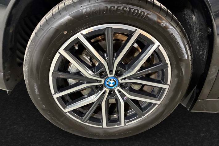 Sort BMW iX1 fra 2023