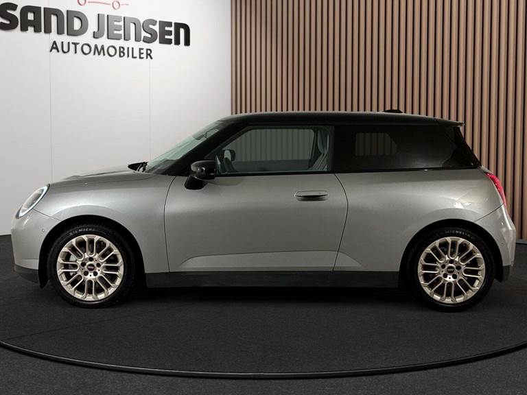 Mini Cooper E Favoured Trim M