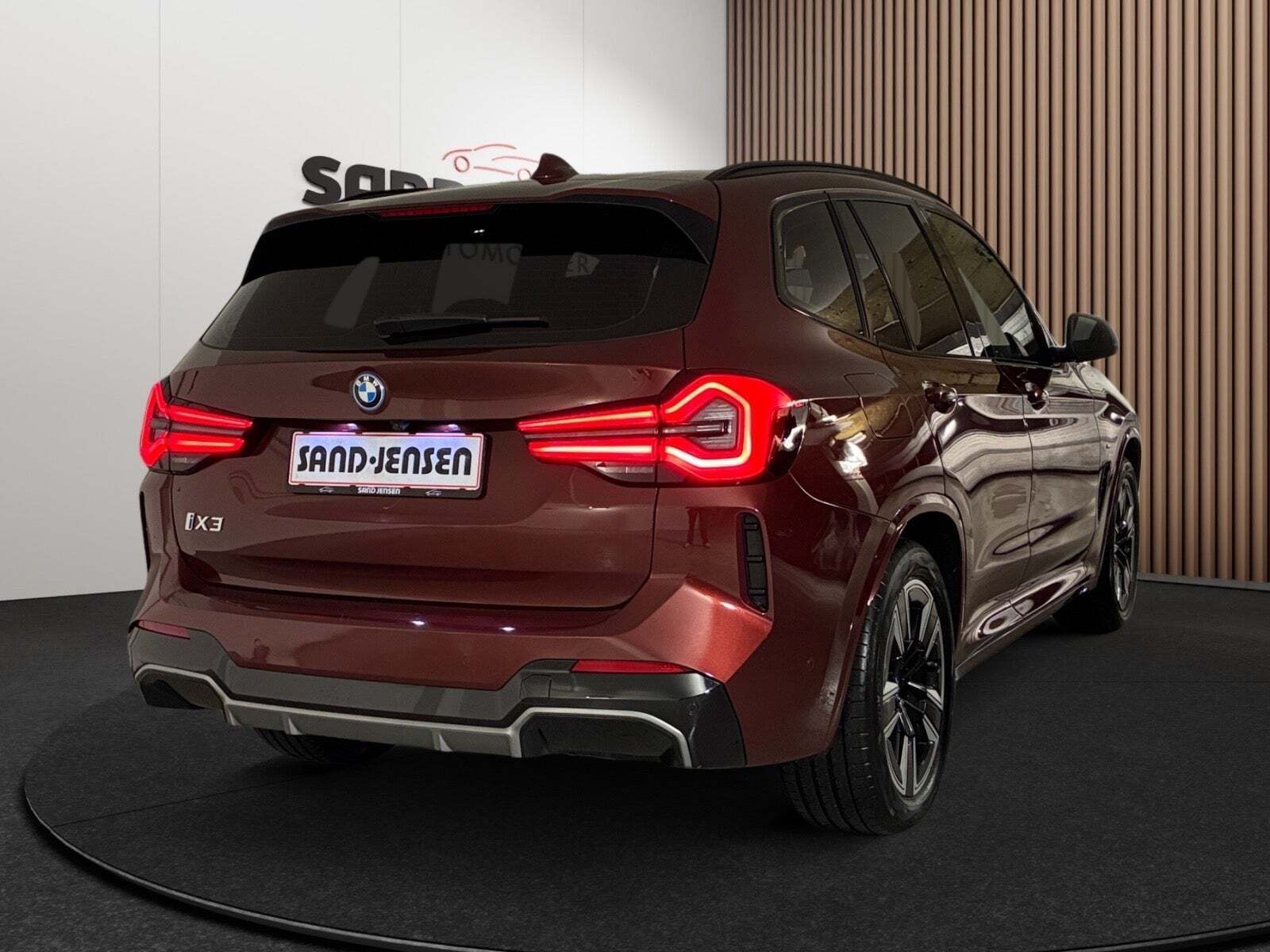 BMW iX3 Charged M-Sport