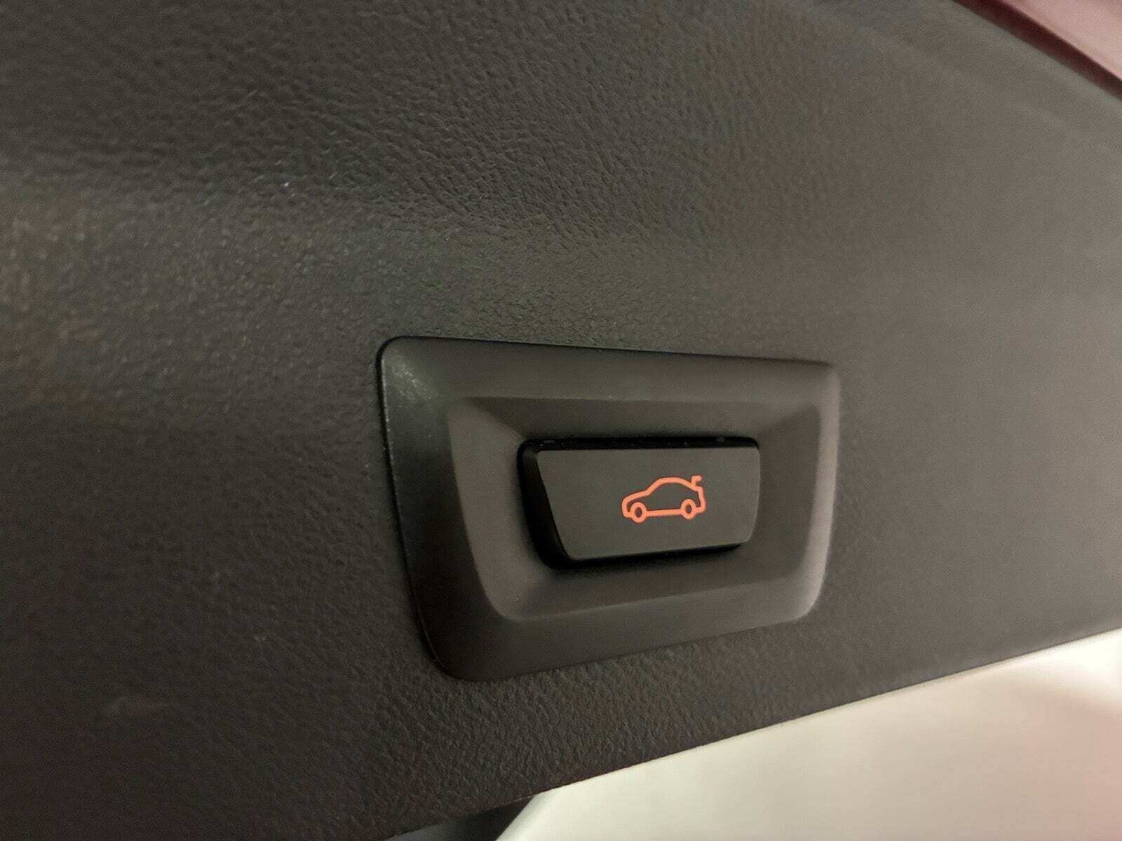 Grå BMW iX3 fra 2023