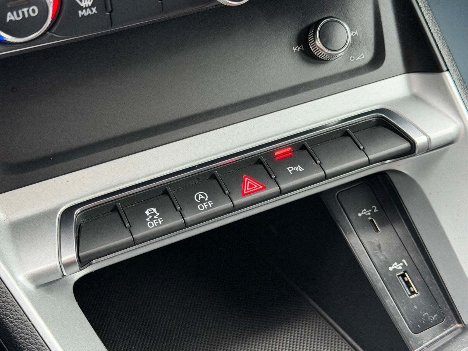 Sølv Audi Q3 fra 2019