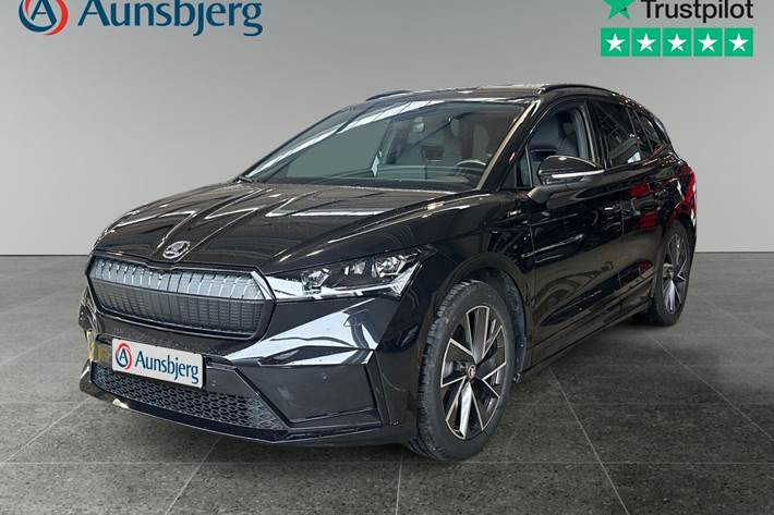 Sort Skoda Enyaq fra 2022 set udefra