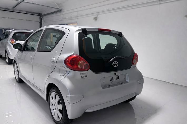 Blå Toyota Aygo fra 2007