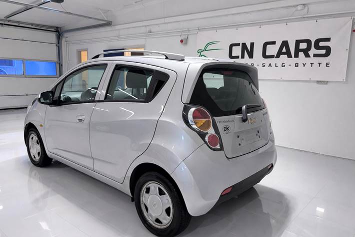 Sølv Chevrolet Spark fra 2012