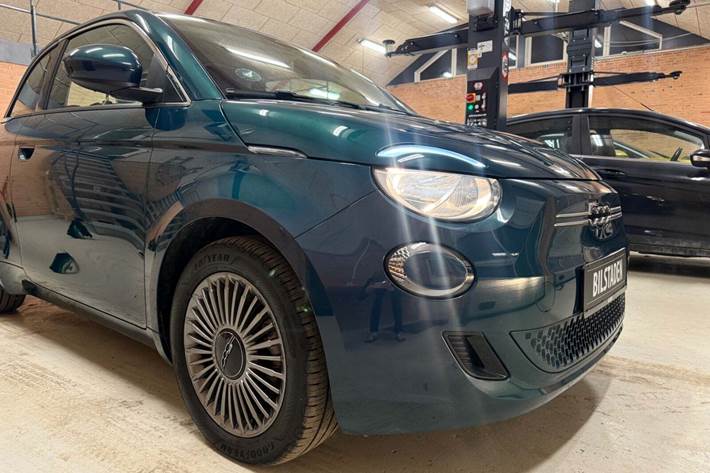 Grøn Fiat 500e fra 2020