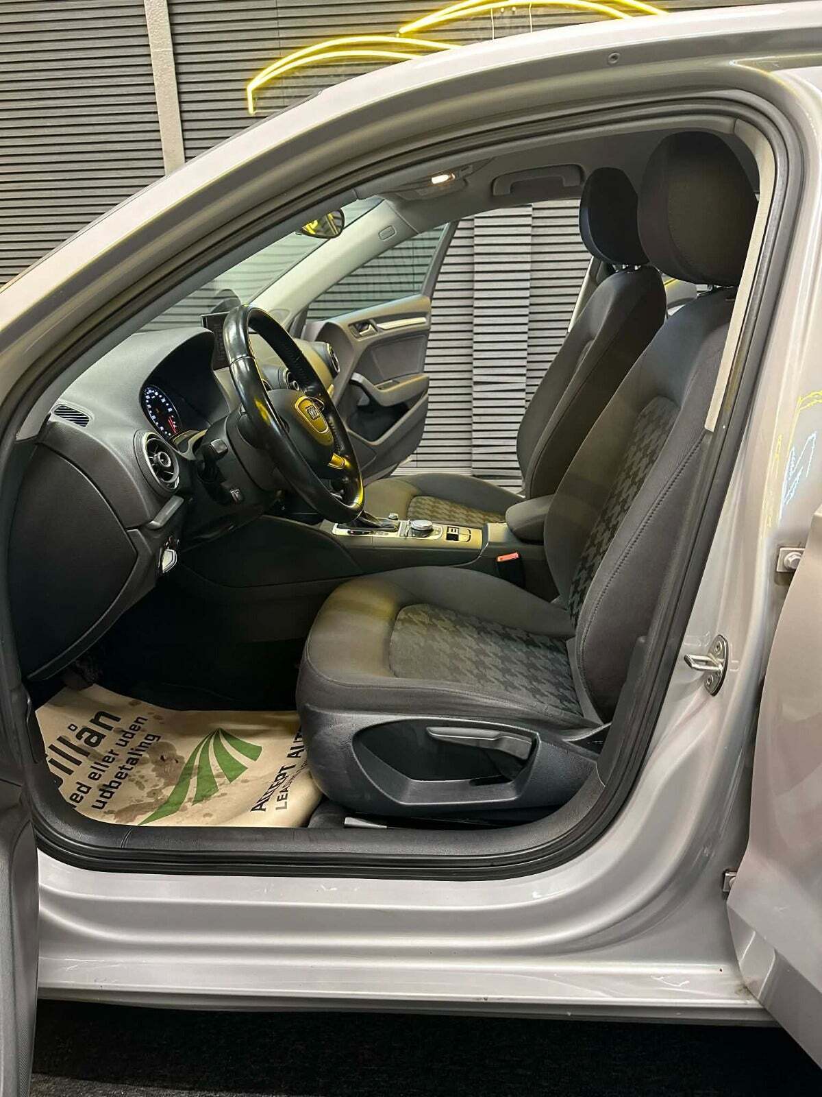 Audi A3 1,6 TDi 110 Ambiente S-tr.