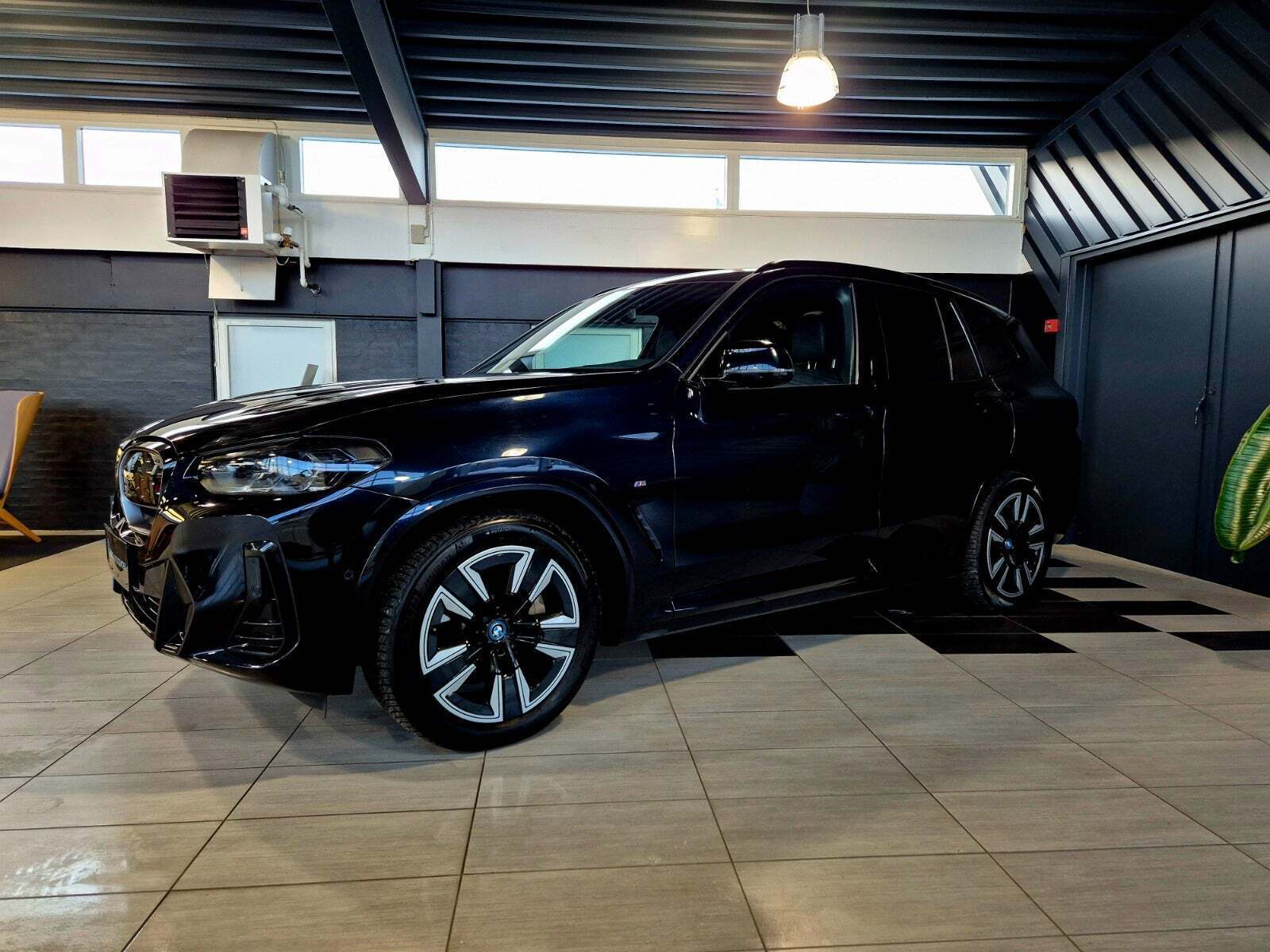 BMW iX3 Charged M-Sport