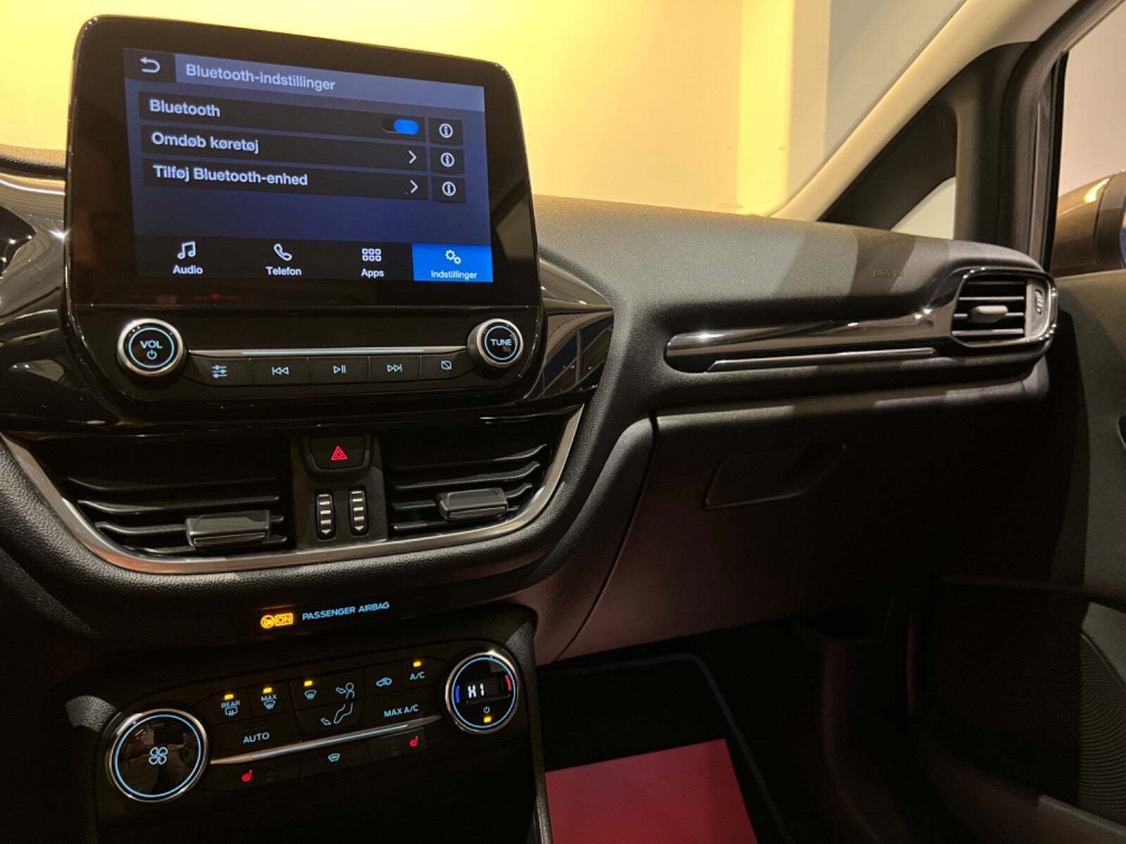 Grå Ford Fiesta fra 2019