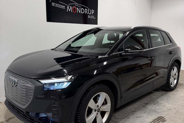 Sort Audi Q4 e-tron fra 2023 set udefra