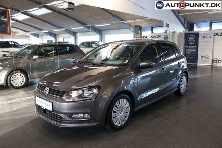 Grå VW Polo fra 2015 set udefra