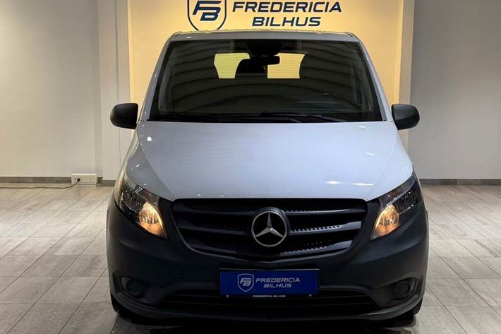 Hvid Mercedes Vito 114 fra 2017