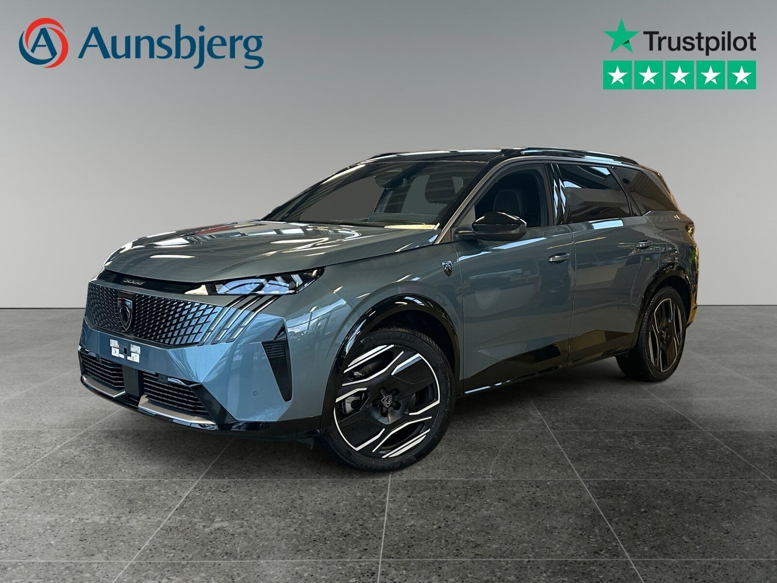 Blå Peugeot e-5008 fra 2025