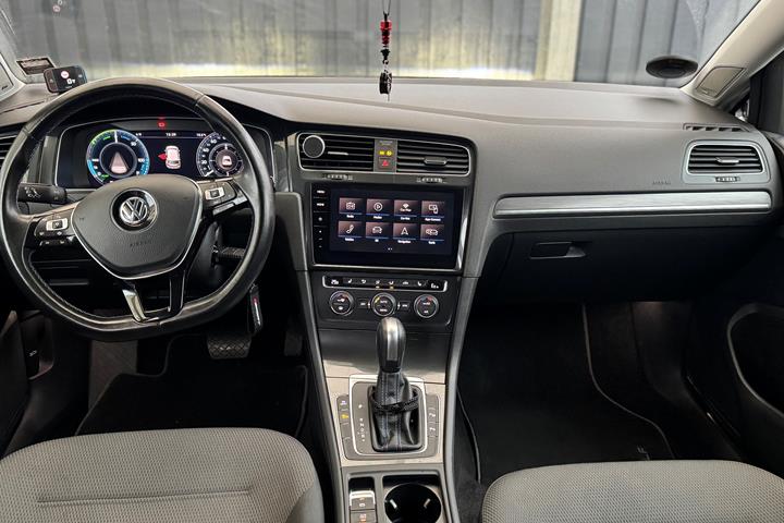 Sort VW e-Golf fra 2020