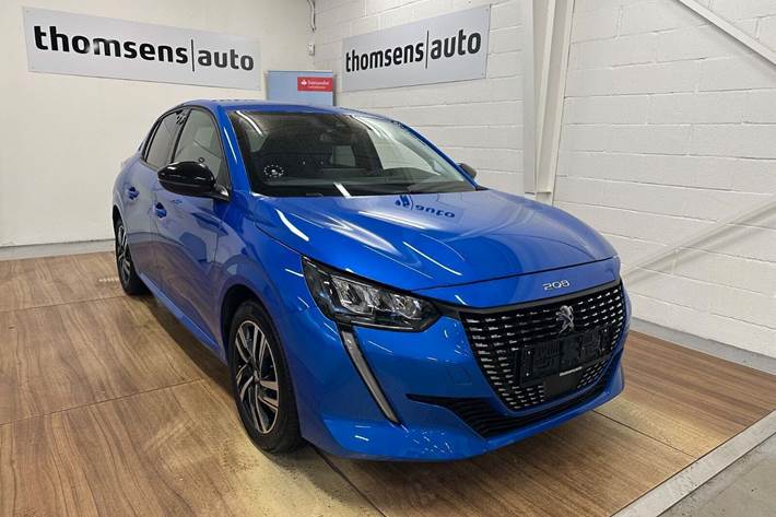 Blå Peugeot 208 fra 2023 set udefra