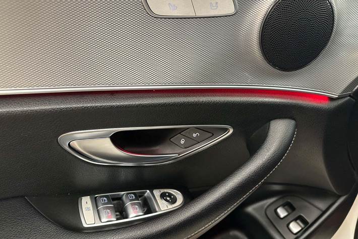 Hvid Mercedes E220 d fra 2017