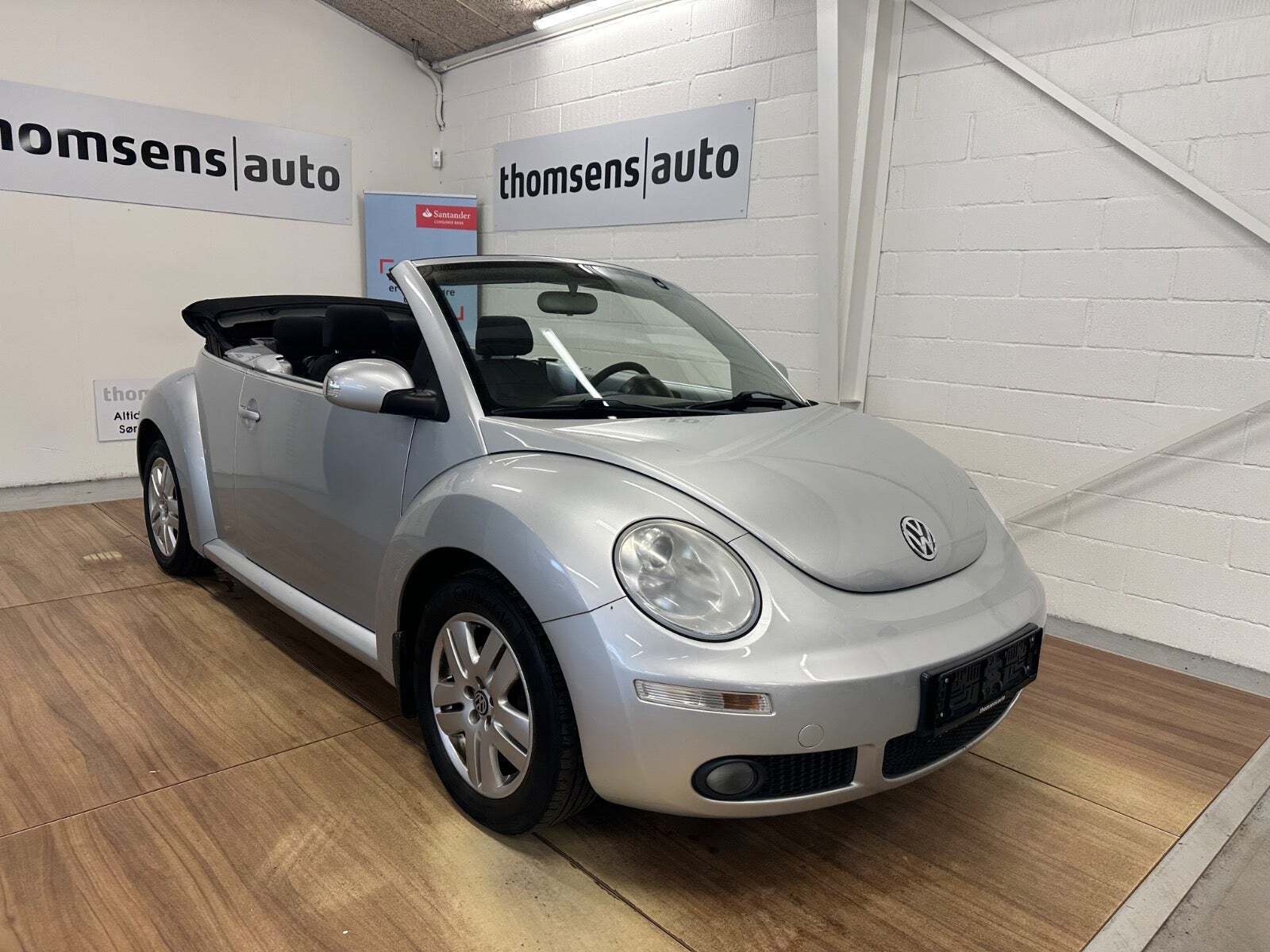 VW New Beetle 1,6 Trendline Cabriolet