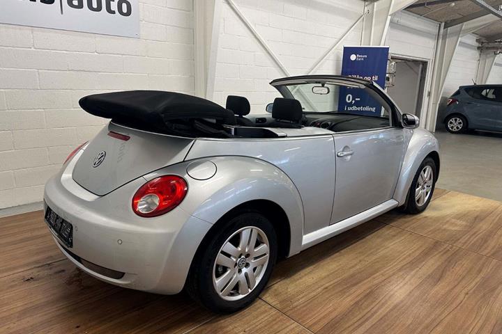 Sølv VW New Beetle fra 2007