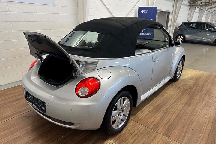 Sølv VW New Beetle fra 2007