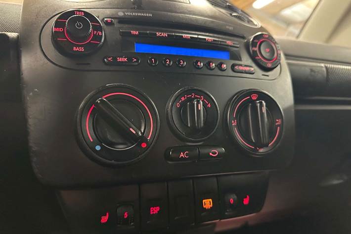 Sølv VW New Beetle fra 2007