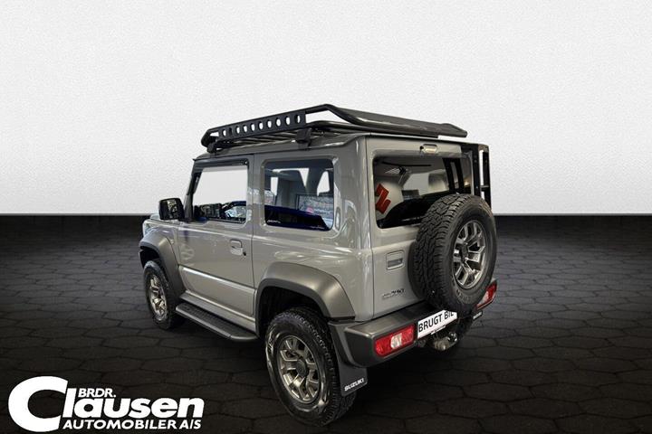 Grå Suzuki Jimny fra 2019