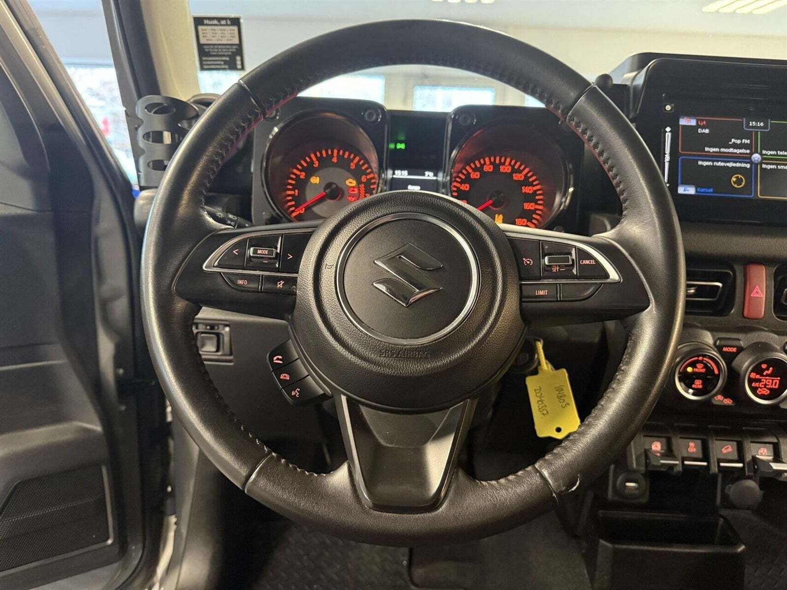 Grå Suzuki Jimny fra 2019