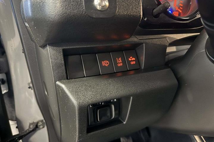 Grå Suzuki Jimny fra 2019