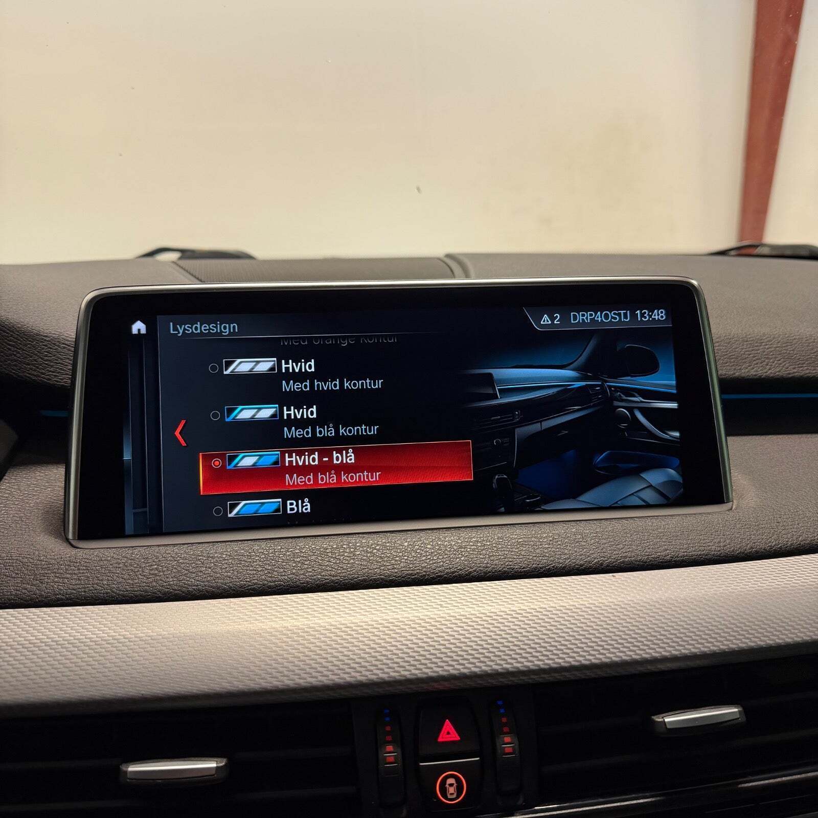 Sølv BMW X5 fra 2018