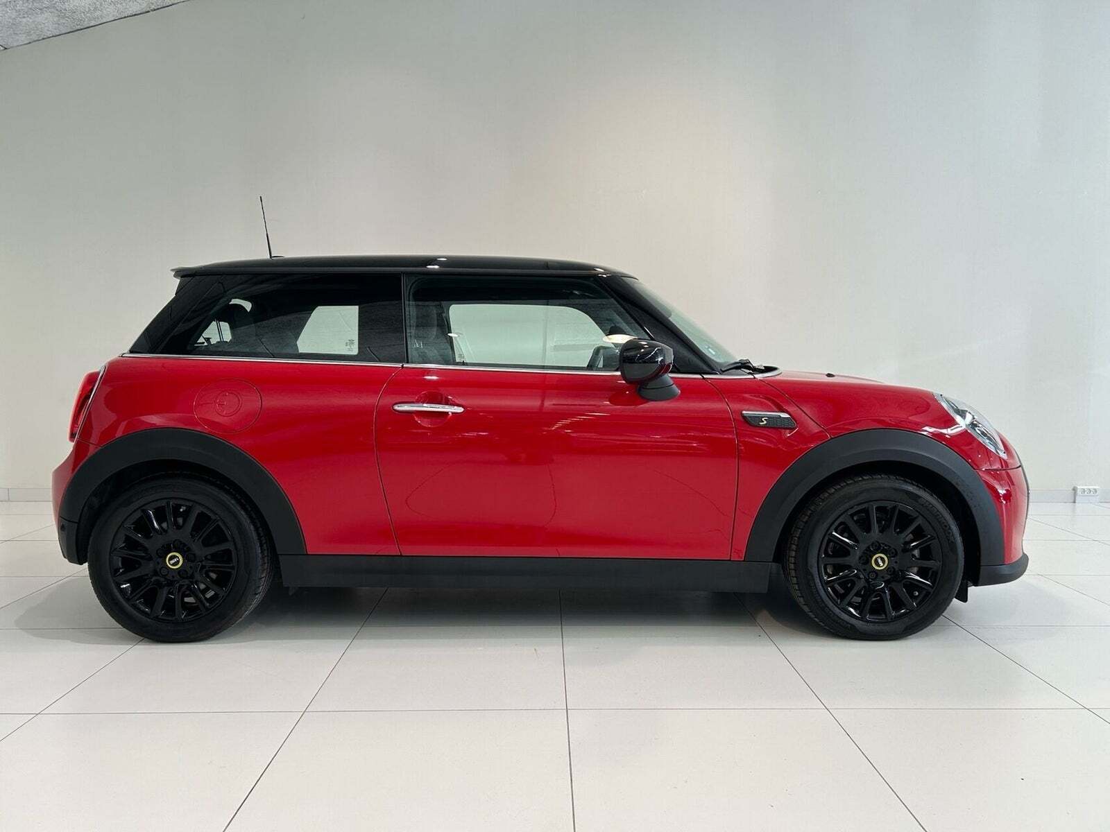 Mini Cooper SE Essential