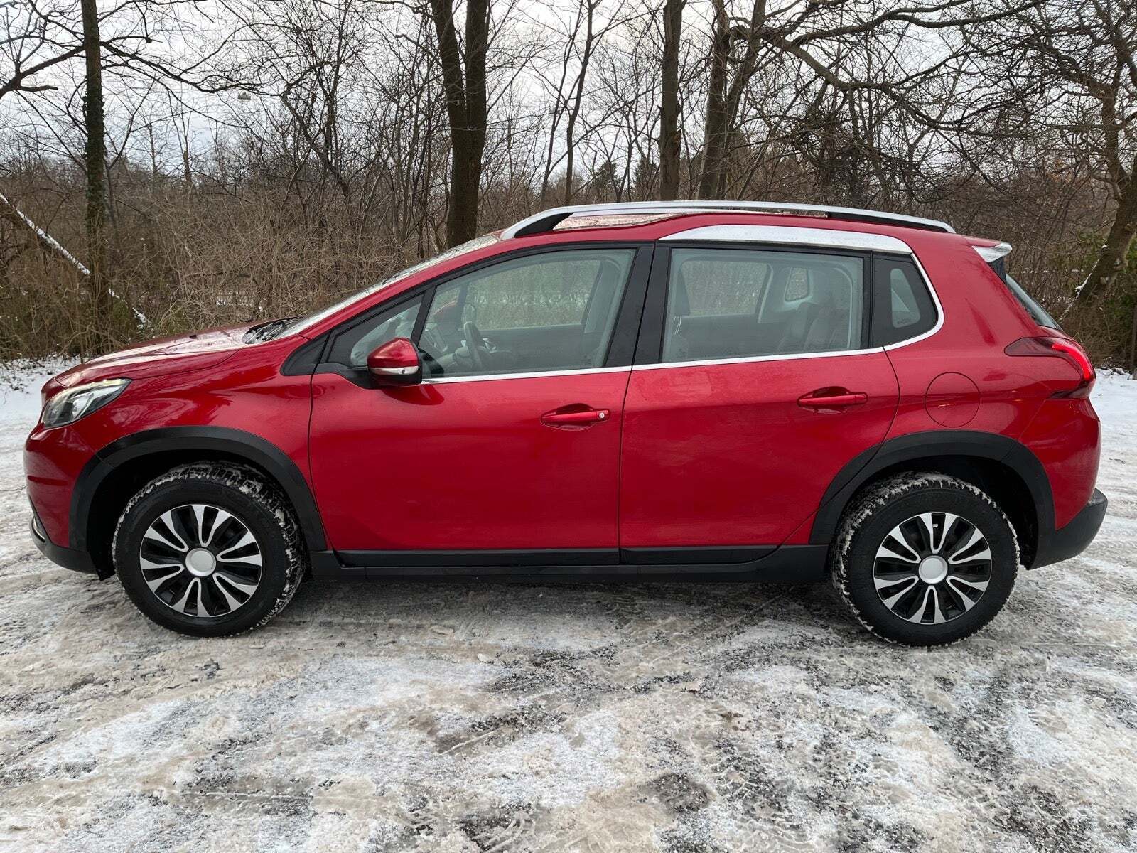 Peugeot 2008 1,2 PureTech 110 Prestige Sky