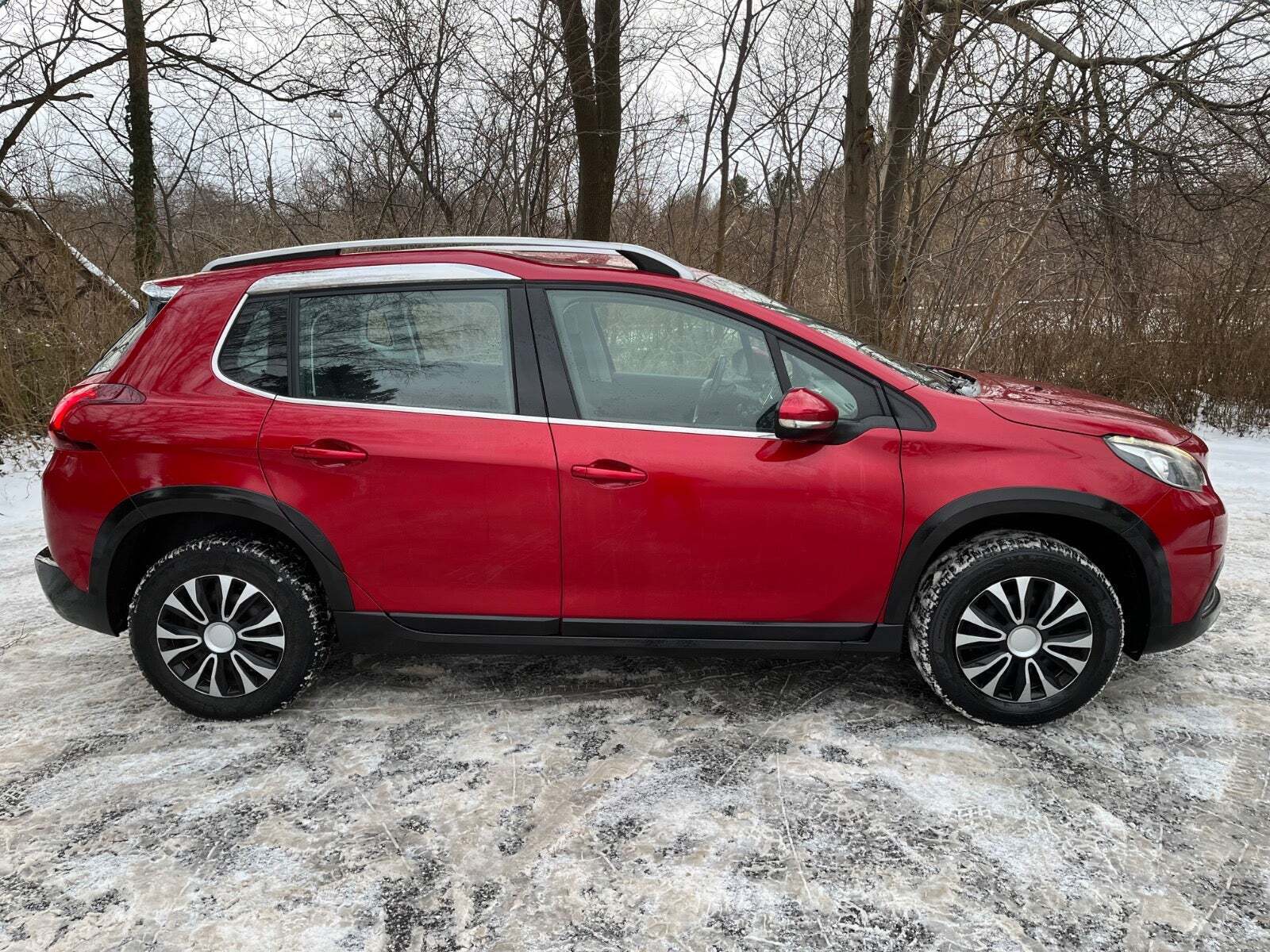 Peugeot 2008 1,2 PureTech 110 Prestige Sky