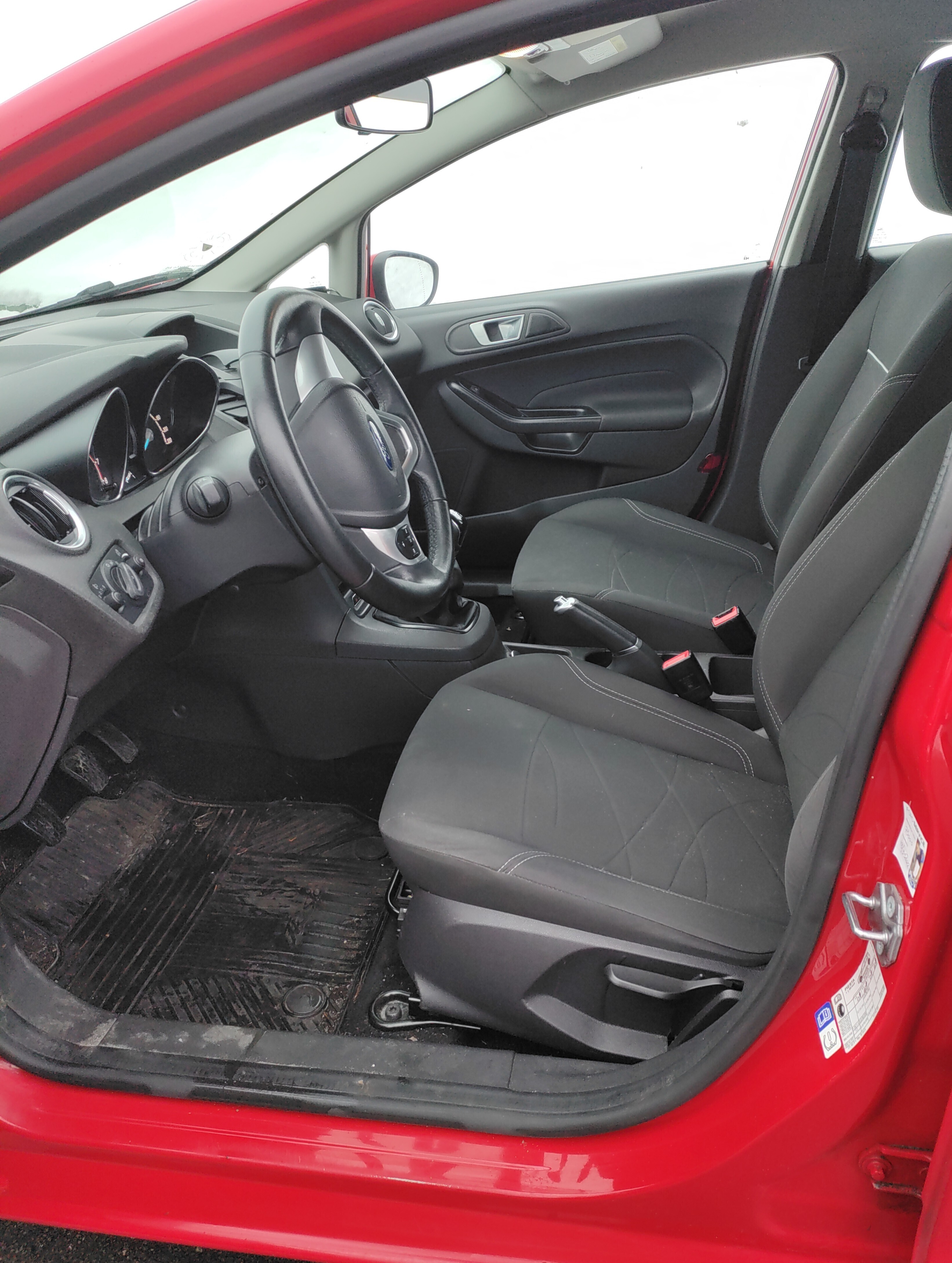 Rød Ford Fiesta fra 2016