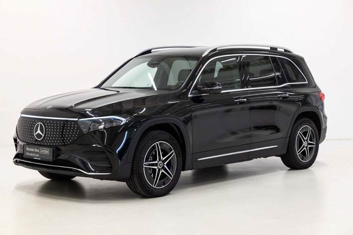 Sort Mercedes EQB250+ fra 2026 set udefra