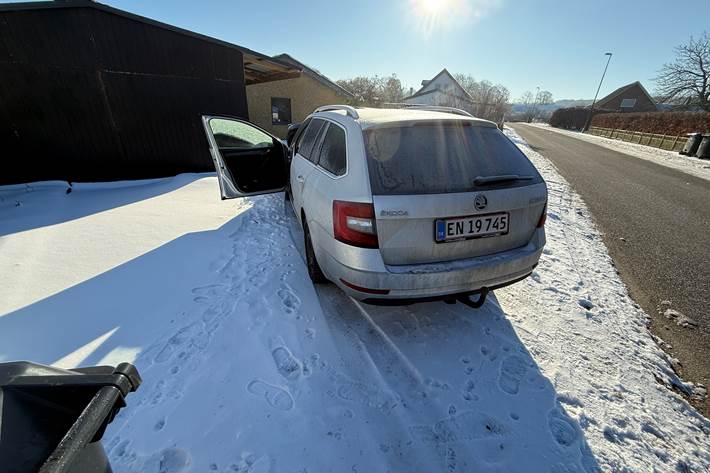 Grå Skoda Octavia fra 2019