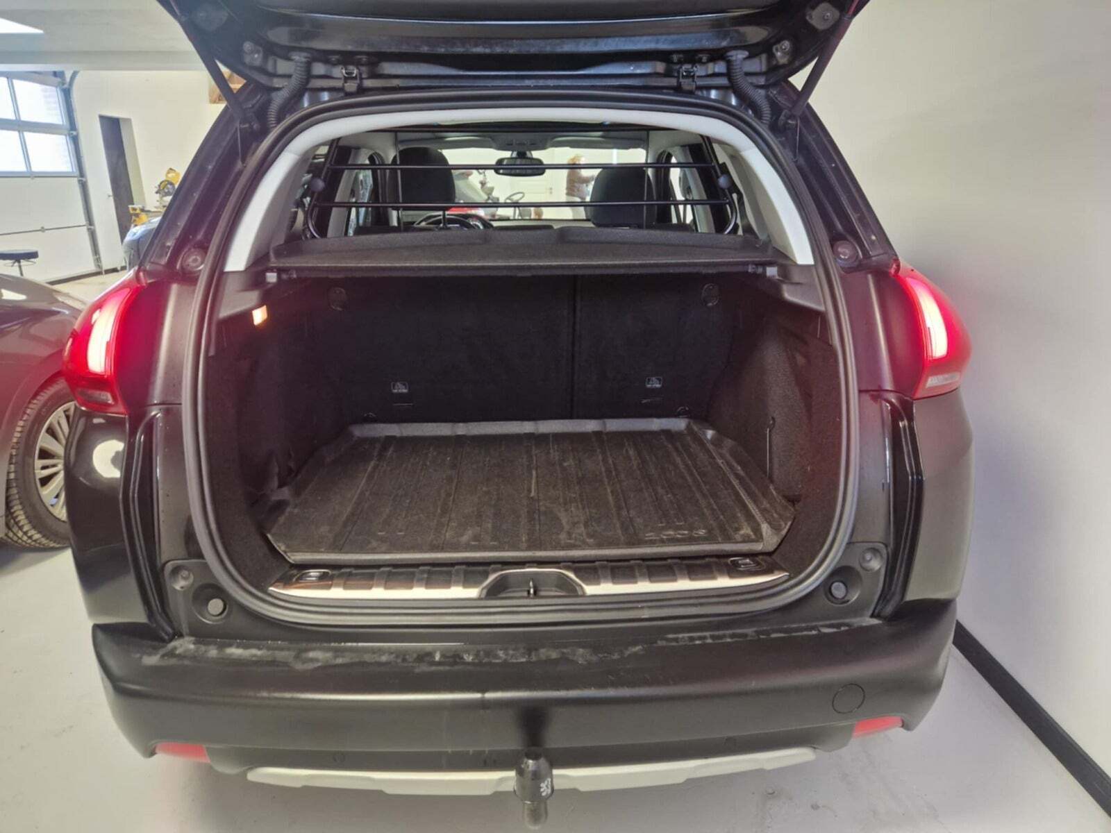 Peugeot 2008 1,2 PureTech 110 Allure Sky EAT6