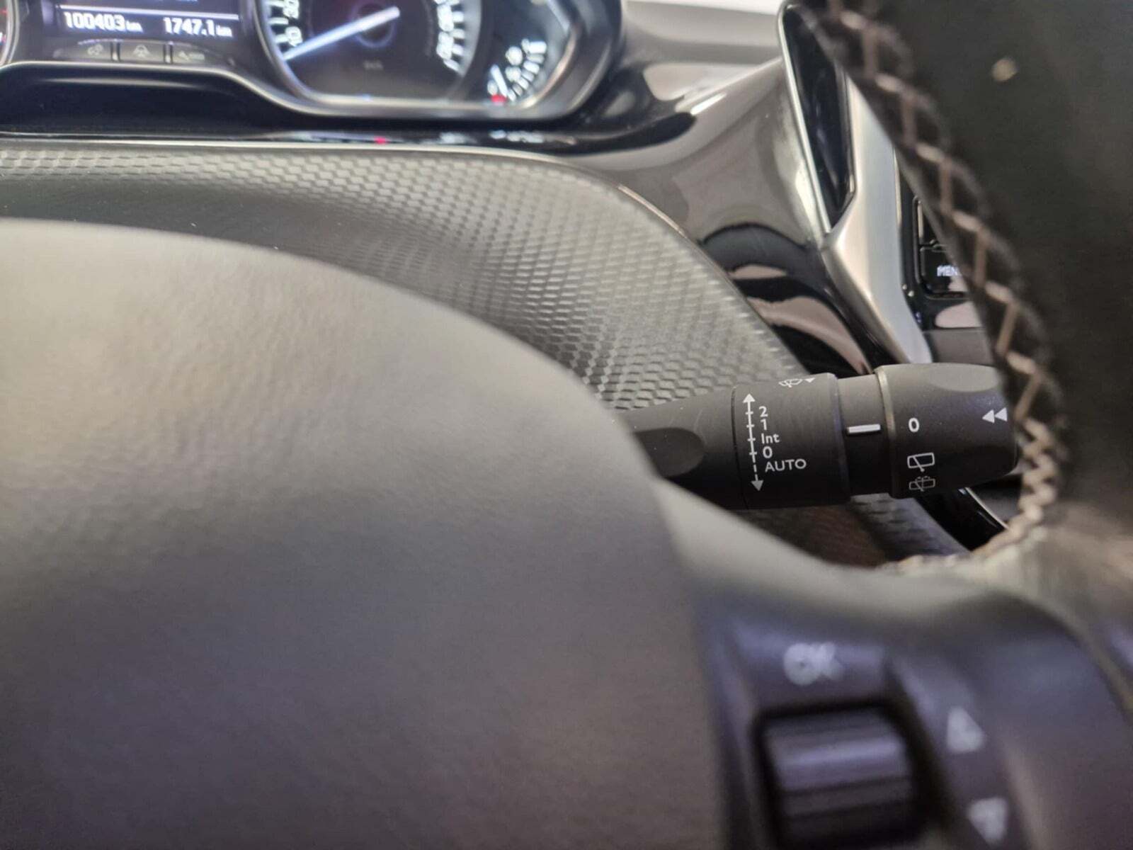 undefined Peugeot 2008 fra 2019