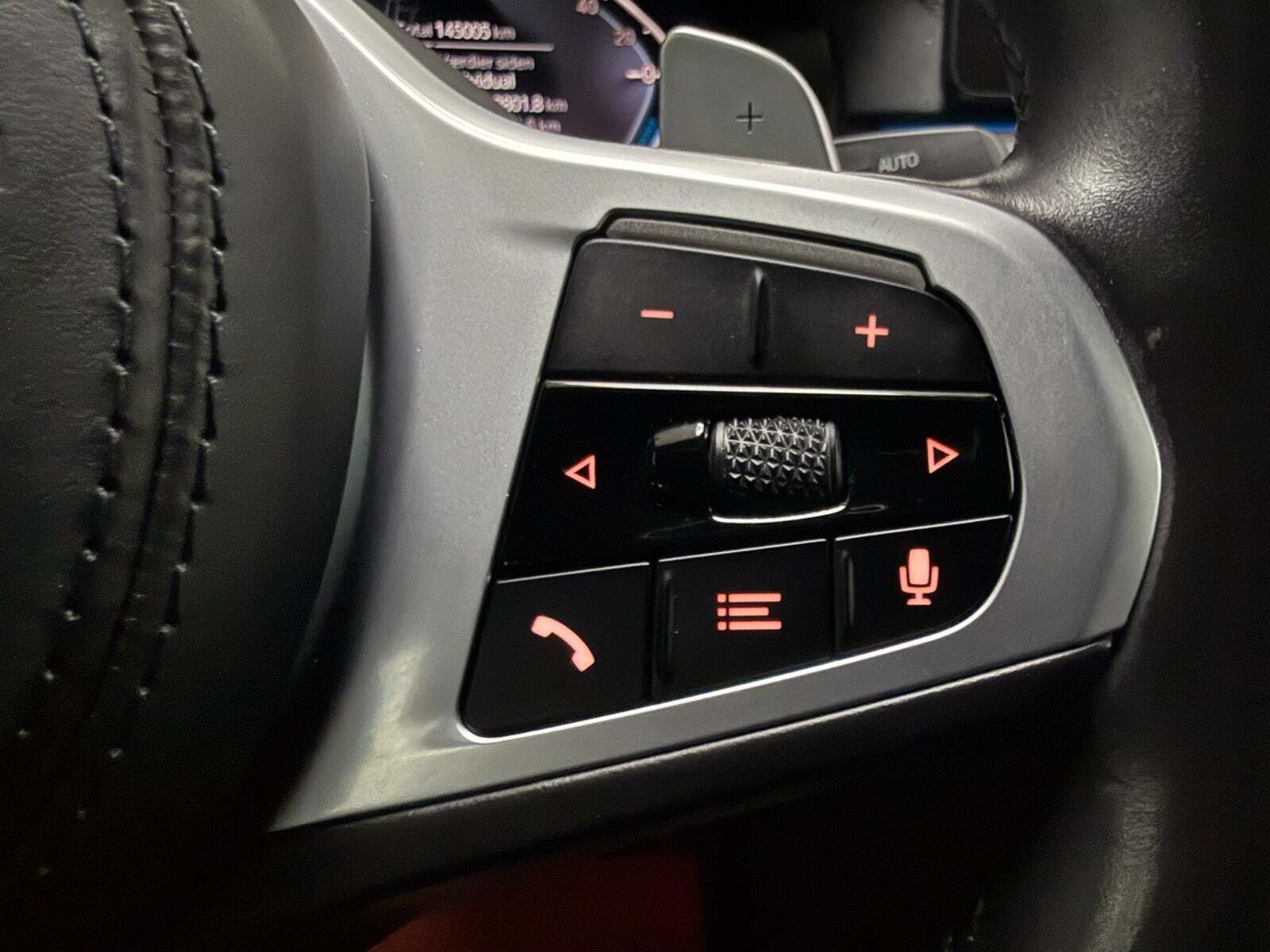 Sort BMW 530e fra 2021