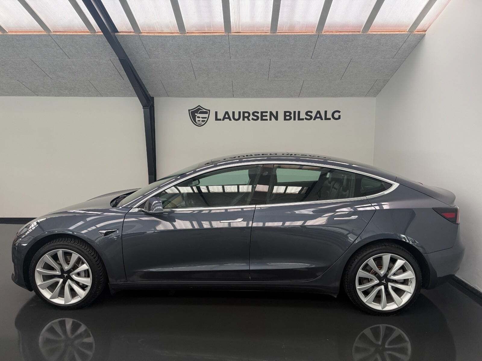 Tesla Model 3 Standard Range+ RWD