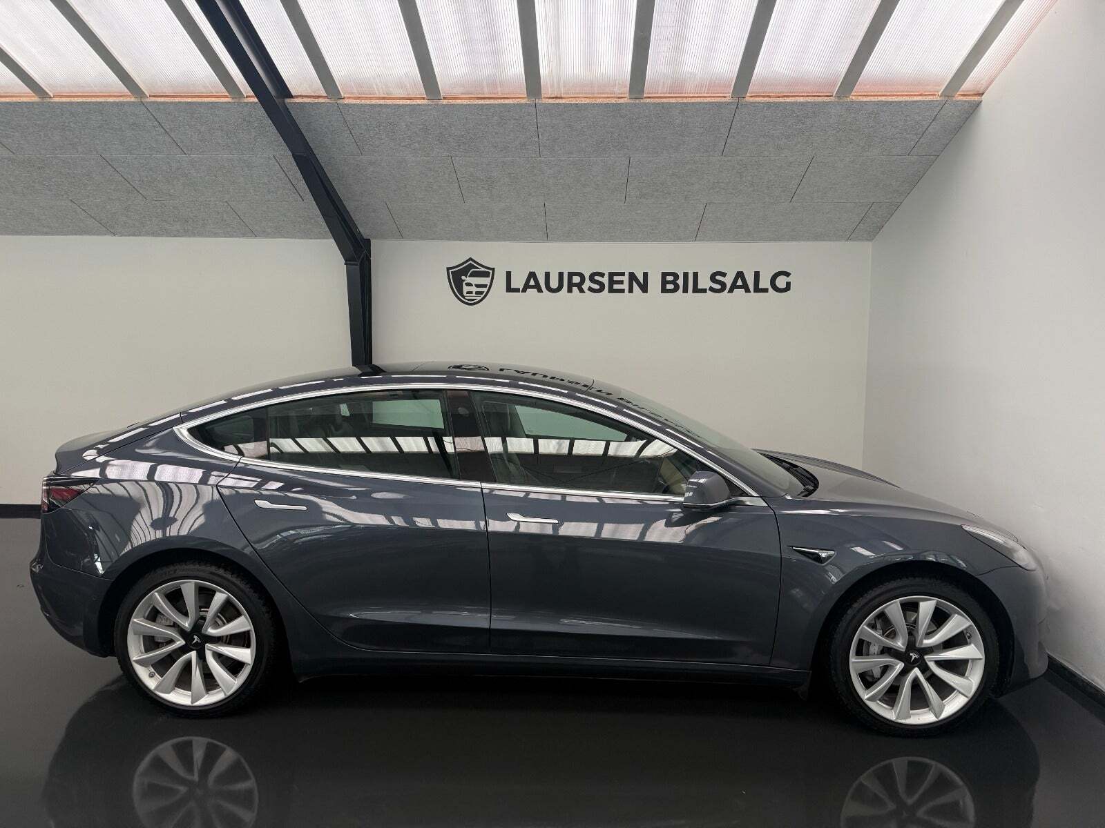 Tesla Model 3 Standard Range+ RWD