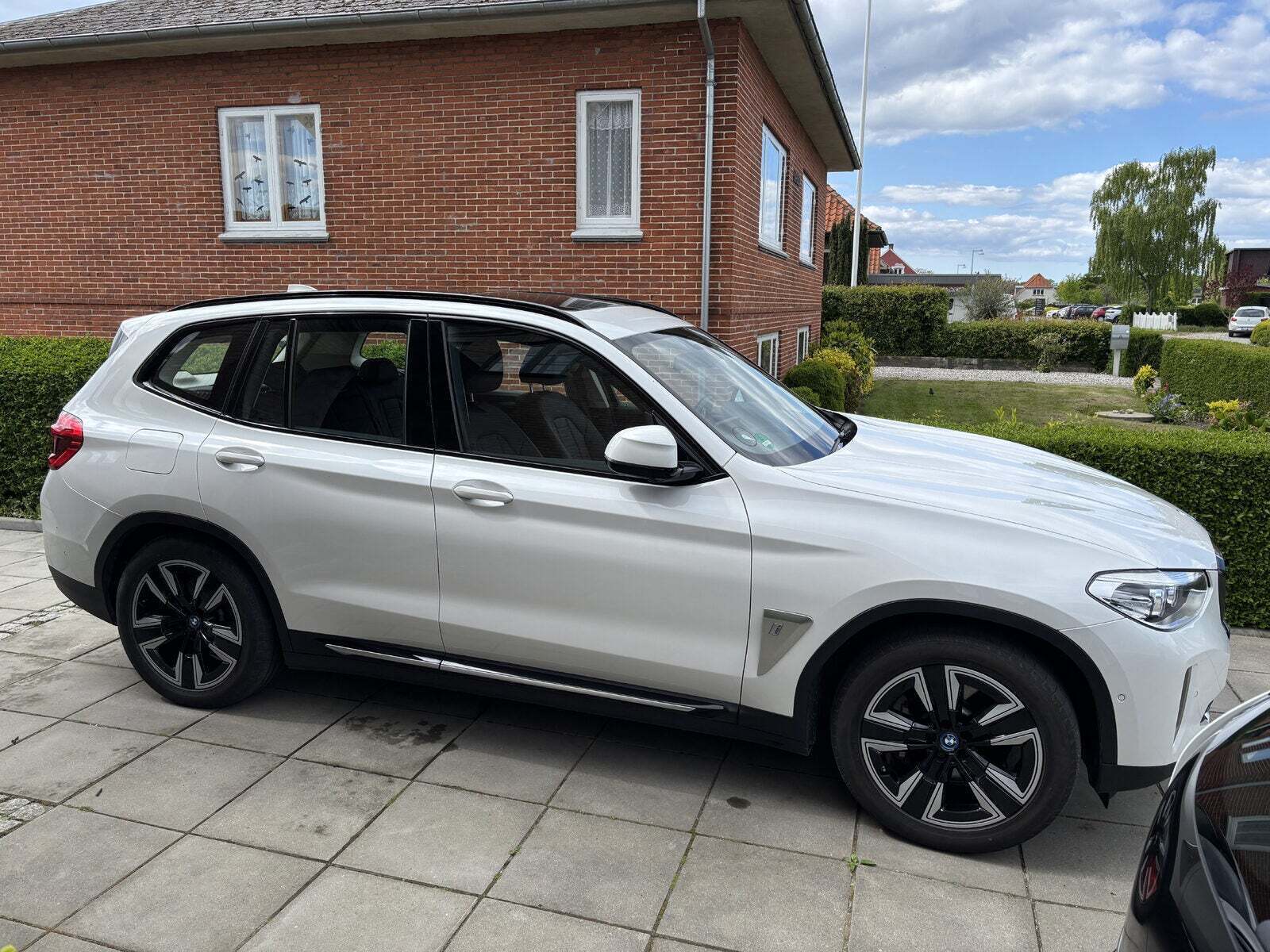 BMW iX3 Charged