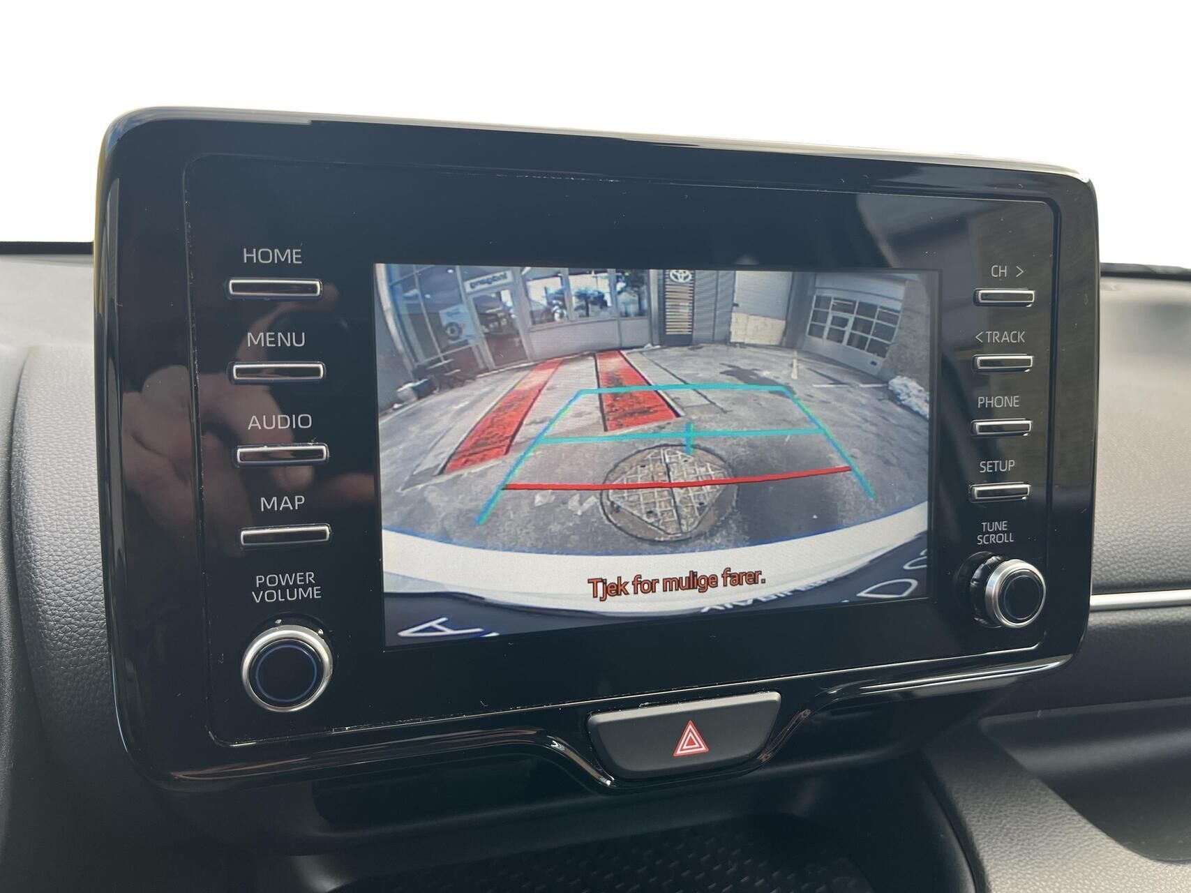 Hvid Toyota Yaris fra 2021