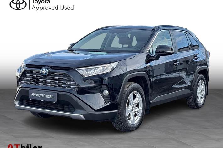 Sort Toyota RAV4 fra 2020 set udefra