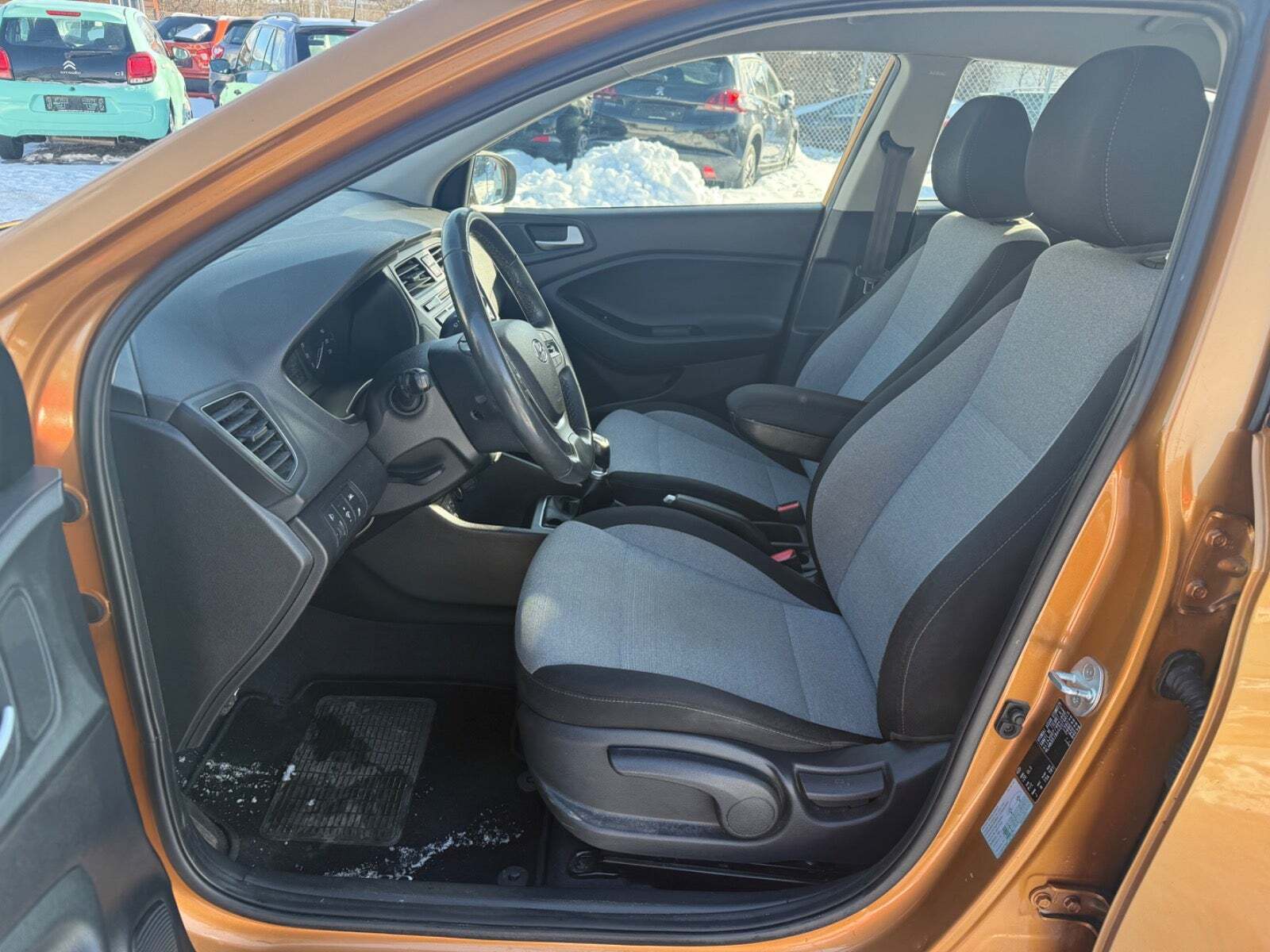 Bronze Hyundai i20 fra 2015