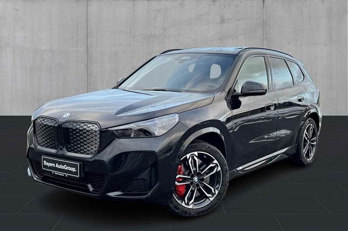 Sort BMW iX1 fra 2026 set udefra