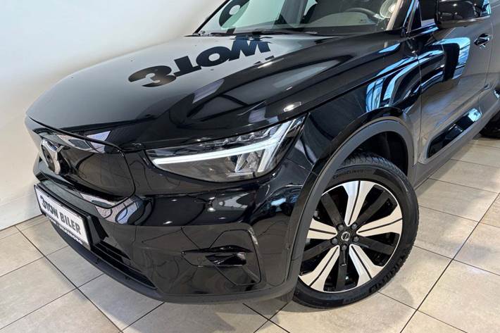 Sort Volvo XC40 fra 2023